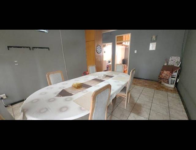 2 BEDROOM APARTMENT FOR SALE IN VANDERBIJLPARK CW 1